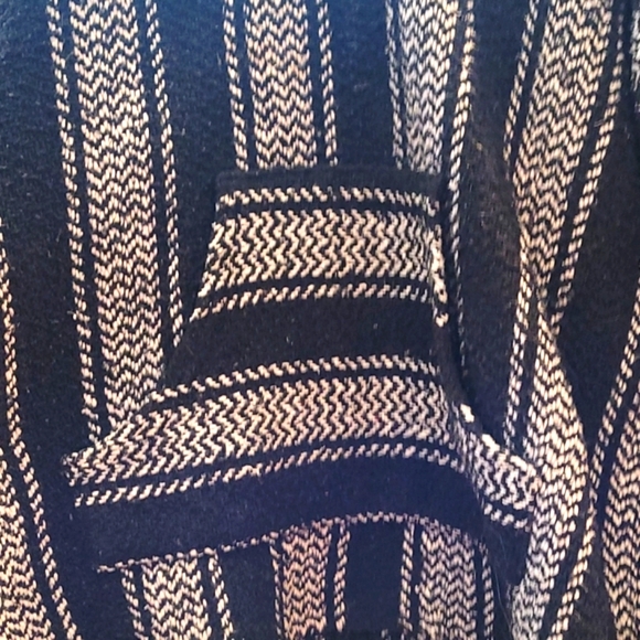 Poncho - Picture 2 of 6